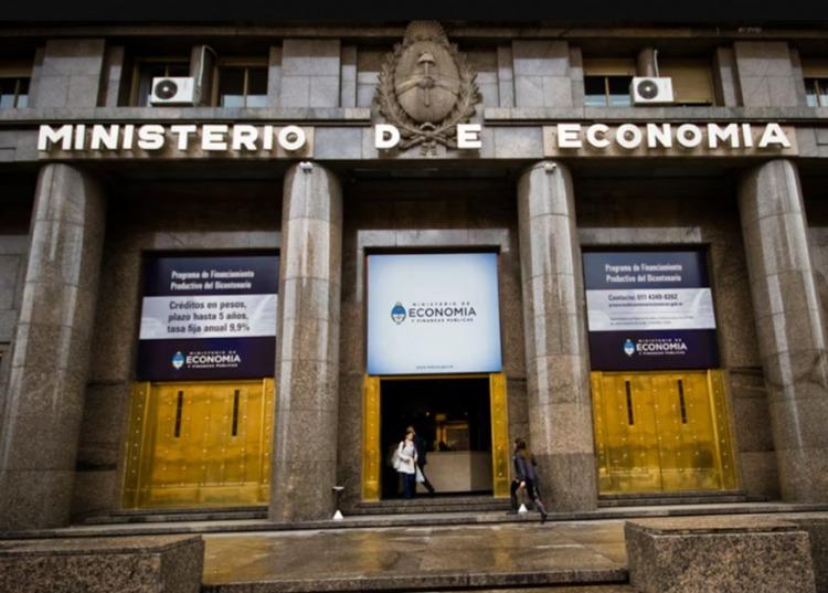 Caputo avanza hacia un nuevo canje y detalló los instrumentos que licitará para renovar la deuda