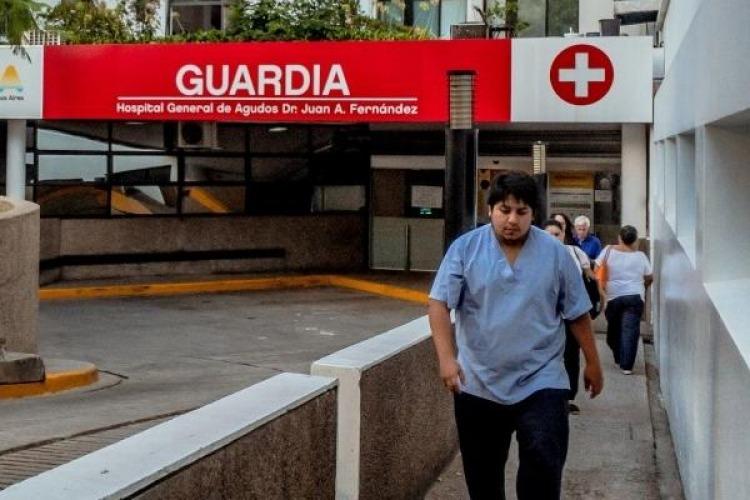 Inmigrantes ilegales deberán pagar para atenderse en hospitales y asistir a universidades