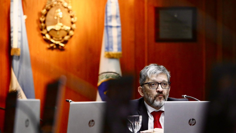 Escándalo en el Consejo de la Magistratura: Los jueces se fueron cuando iban a tratar Lago Escondido
