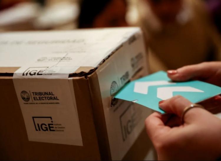 Baja histórica del padrón: la participación electoral fue del 53,3%, la más baja desde 2003
