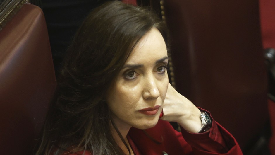 Los radicales preparan un golpe para sacarle la caja del Senado a Villarruel