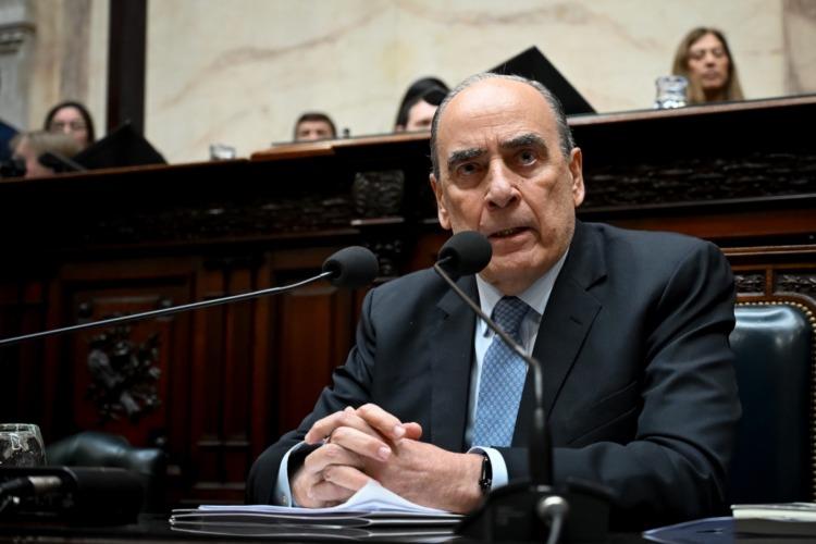 El Gobierno adelantó que enviará la próxima semana al Congreso el proyecto del «dólar colchón»