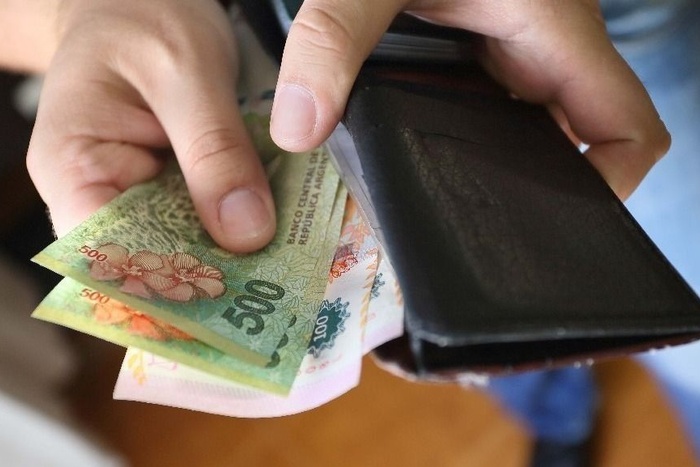 El gobierno aumentó el Salario Mínimo, Vital y Móvil por decreto tras fracaso de las negociaciones