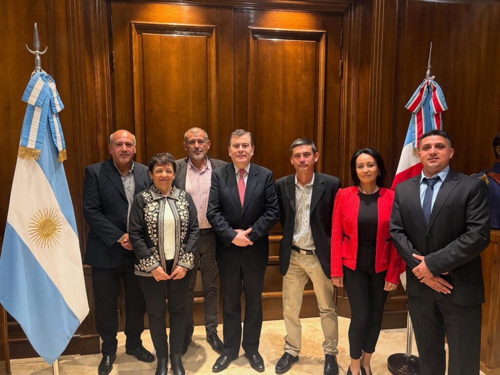 En Casa de Gobierno, el gobernador Zamora recibió la visita protocolar de las autoridades de la Facultad de Agronomía y Agroindustrias de la UNSE