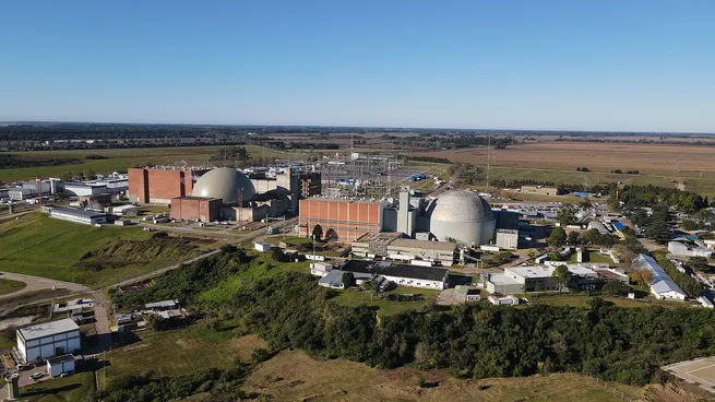 Optimismo del Gobierno por el desarrollo de la energía nuclear tras visita oficial a Francia