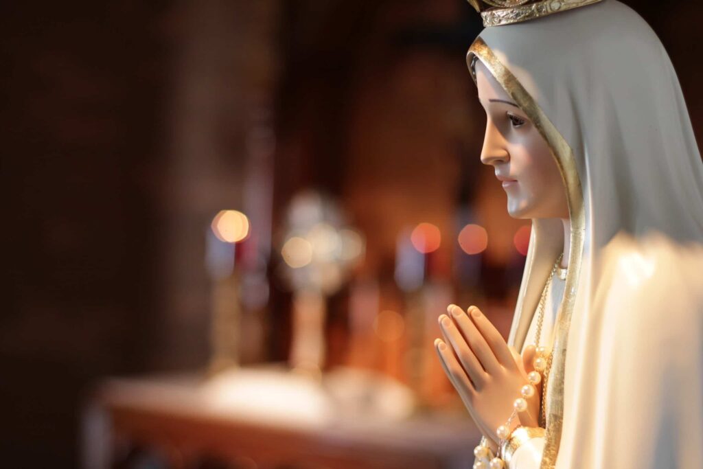 Día de la Virgen de Fátima, simbolo de fe y esperanza