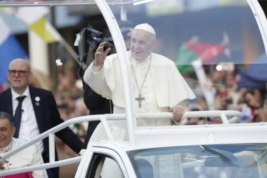 Francisco donó el papamóvil para que sea una clínica móvil en Gaza