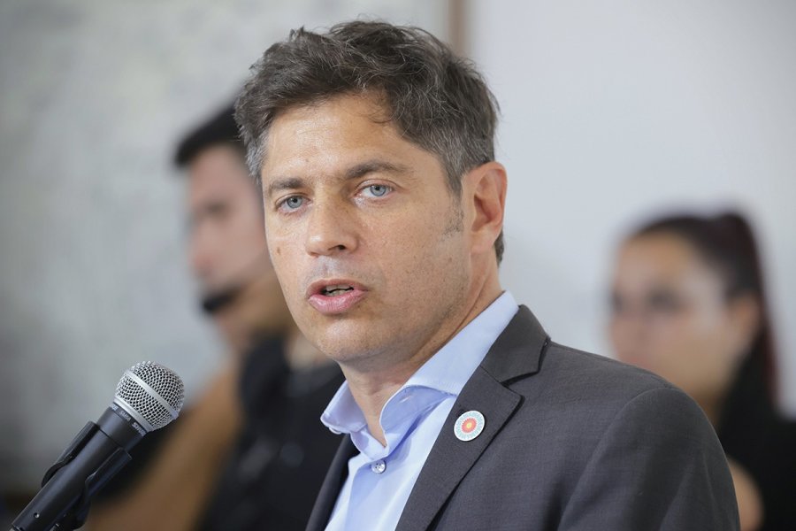 Mientras puja por el armado de las listas, Kicillof avanza en la ingeniería electoral
