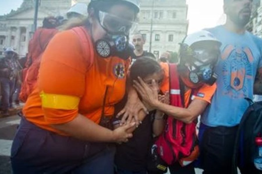 El policía imputado por arrojarle gas a una nena en una marcha pidió el sobreseimiento y negó el hecho