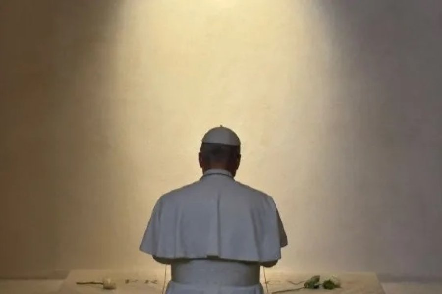 El papa León XIV visitó la tumba de Francisco