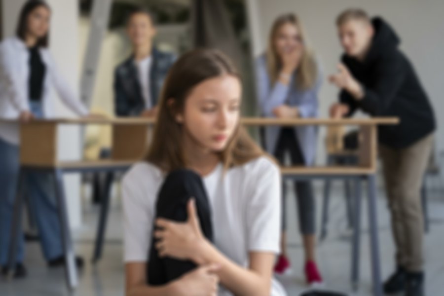 Sacó $20.000 en la escuela y dijo que eran para quien se animara a «tocar» a alumna de 14 años