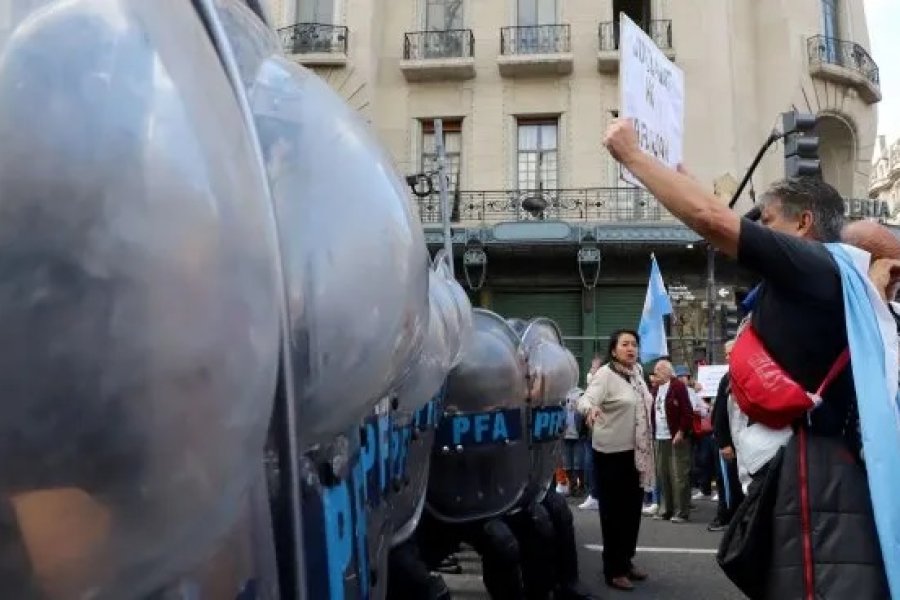 La Iglesia apoyó el reclamo de los jubilados y pidió que pare la represión en las marchas de los miércoles