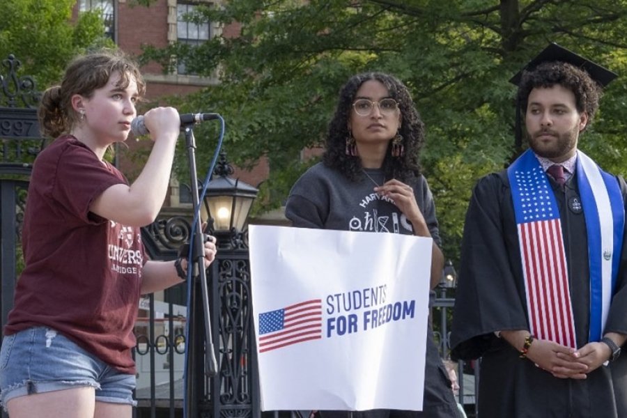Estados Unidos suspende la tramitación de visas para estudiantes extranjeros