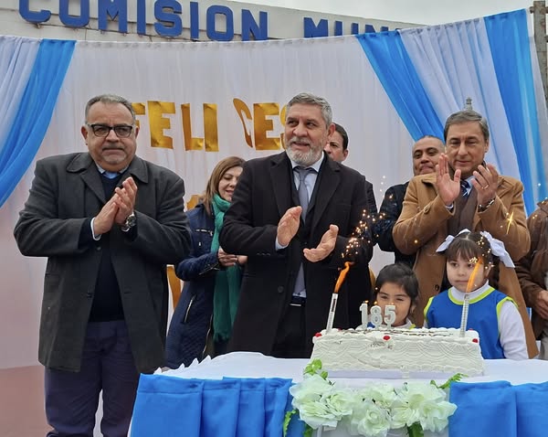 El vicegobernador encabezó el acto por el 185° aniversario de Villa Zanjón