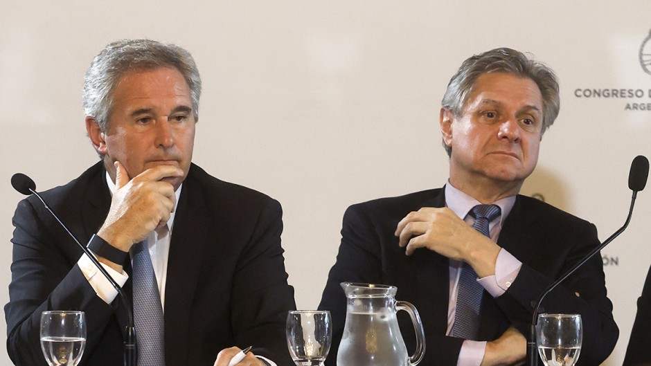 Ahora el mercado local castiga a Caputo, que no pudo renovar más del 40% de la deuda en pesos