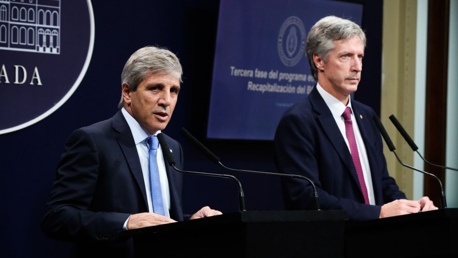 Por importaciones y viajes al exterior, el déficit comercial superó los USD 5.000 millones
