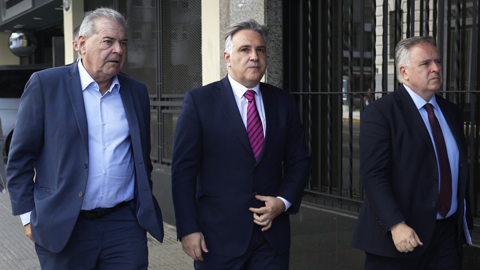 El peronismo de Llaryora toma distancia de Milei, lo acusan de «cruel» y «chiflado»