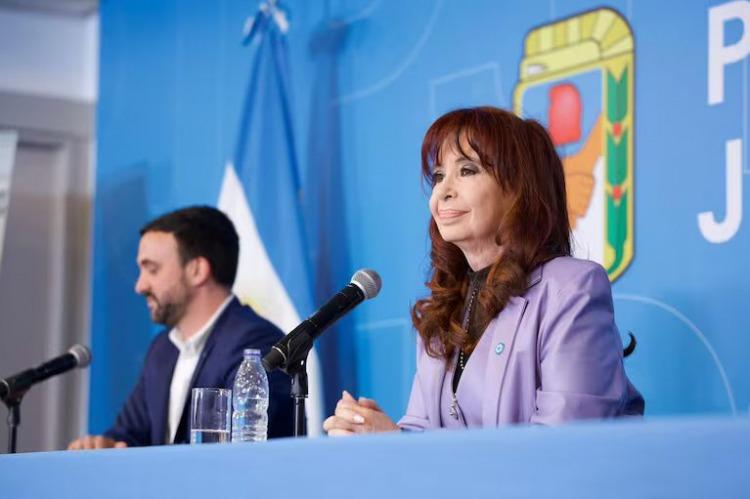 Tras la presentación de un amparo, un juez definió que la justicia provincial es la que tiene que resolver la candidatura de CFK