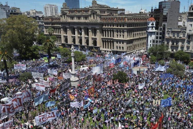 Gremios, estatales y organizaciones sociales vuelven a las calles con reclamos contra el ajuste