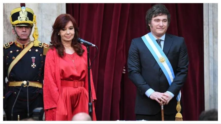 Cristina Kirchner afilada en un nuevo «Che Milei»: «Ya sabemos que sos cruel. Lo que no podés ser es boludo»