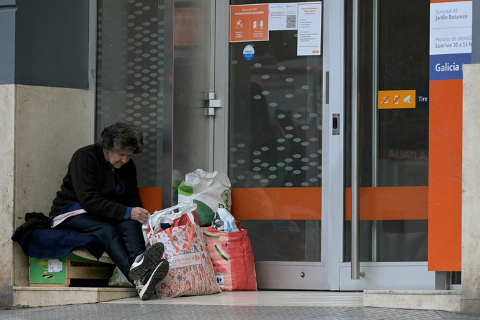 Llega el invierno y el gobierno se deslinda de las personas en situación de calle 