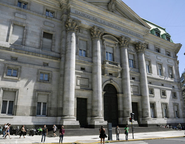 Cierran 60 sucursales del Nación