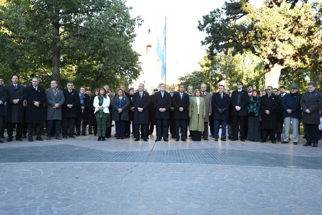 El Gobernador Zamora participó de los actos por el Día de la Bandera y del Juramento de los cadetes de Policía