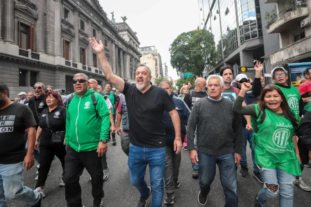 ATE intensifica protestas contra Milei y Sturzenegger: “Si no le ponemos límites, nos van a dejar sin país”