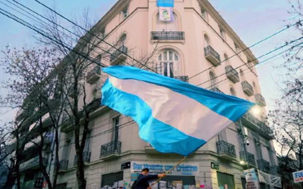 Convocan a un «banderazo» para saludar a Cristina Kirchner en el Día de la Bandera
