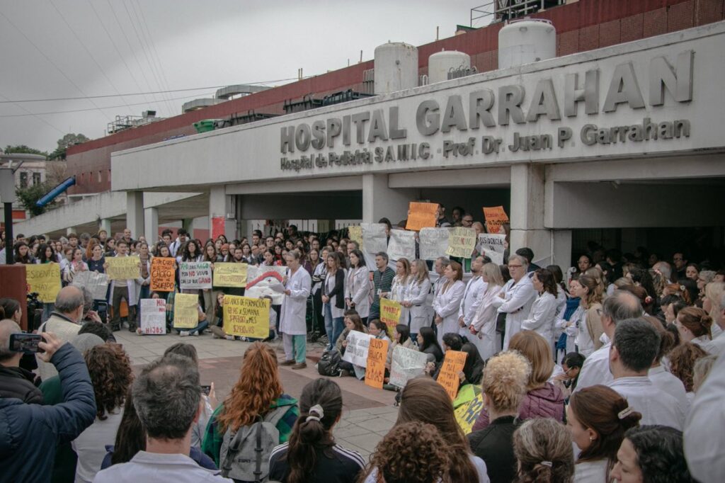 Trabajadores del Garrahan lanzaron nuevas medidas de fuerza que incluyen un paro de 24 horas la próxima semana