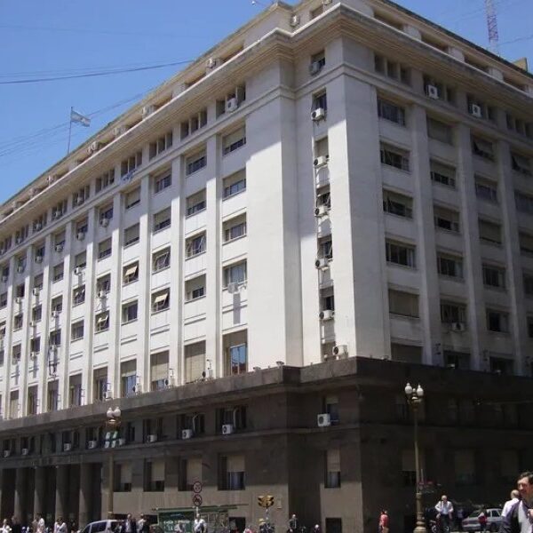 ARCA: La recaudación de mayo fue de $15,9 billones y cayó un 18% real interanual