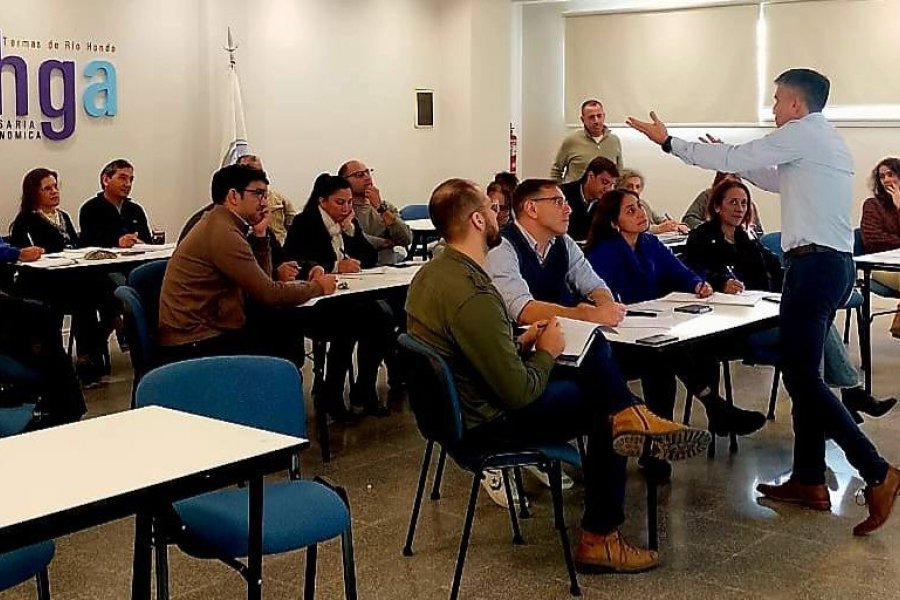 Las Termas: Se realizó una jornada de capacitación sobre liderazgo