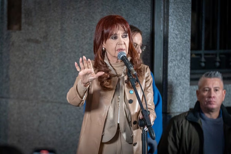 Cristina Kirchner tiene cinco días hábiles para presentarse en Comodoro Py y quedar presa