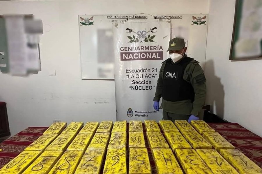 Golpe al narcotráfico: Incautaron más de 97 kilos de cocaína y detuvieron a una pareja oriunda de Santa Cruz