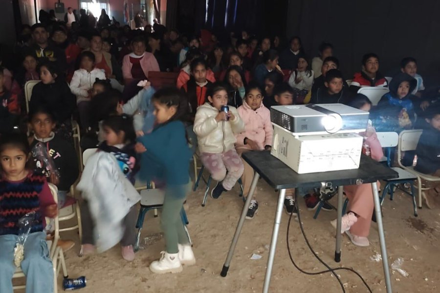 Dpto. Loreto: El Cine Móvil llegó al paraje Ayuncha