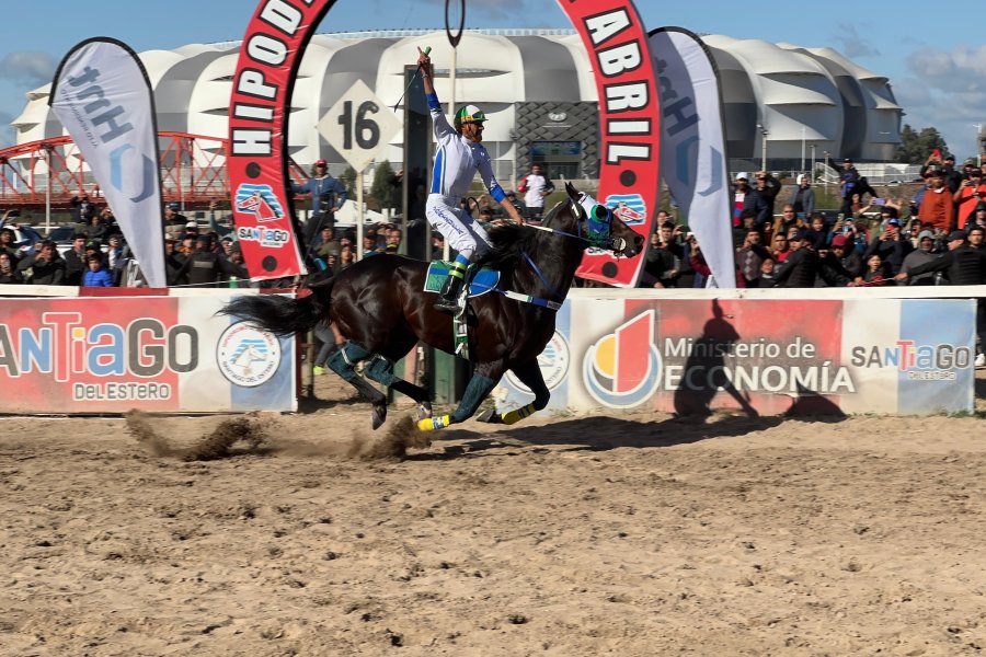 Albanesi dio el gran batacazo en el H-27 y desparramó rivales en el «Mega Race»