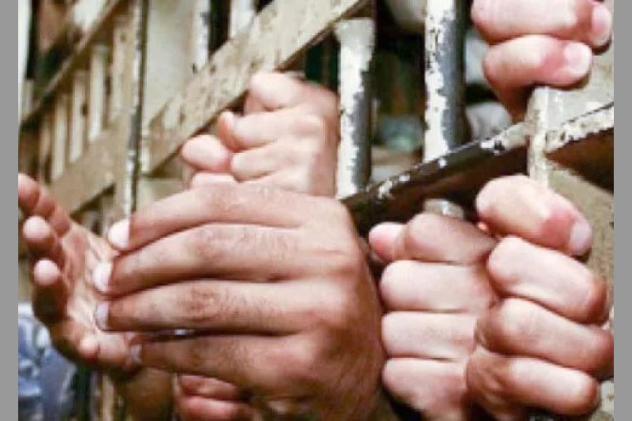 Alcaidía de la Departamental Sur: Hallan pastillas, cocaína y marihuana en calabozos