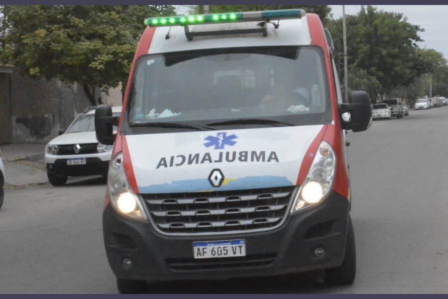 B° Ej. Argentino: Policías estabilizaron la respiración de una niña atragantada con manzana