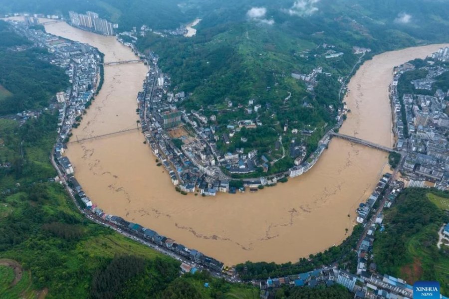 Más de 80.000 evacuados por graves inundaciones en el suroeste de China