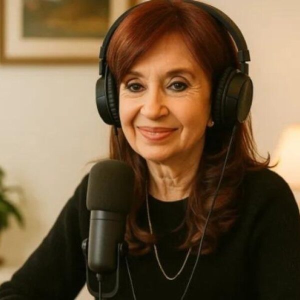 Cristina analiza lanzar un programa de streaming desde su prisión domiciliaria