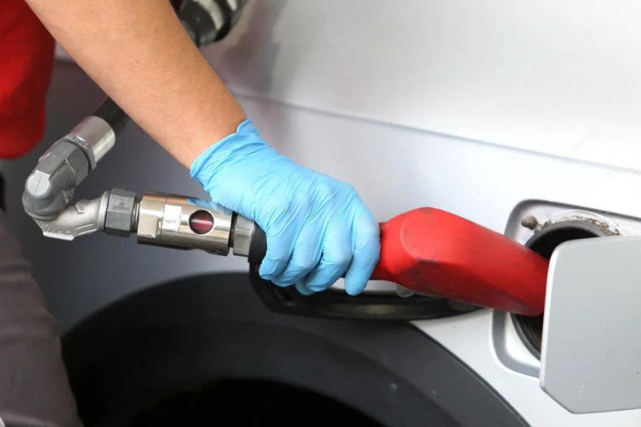 Gobierno autorizó la suba del impuesto a los combustibles y se espera un aumento