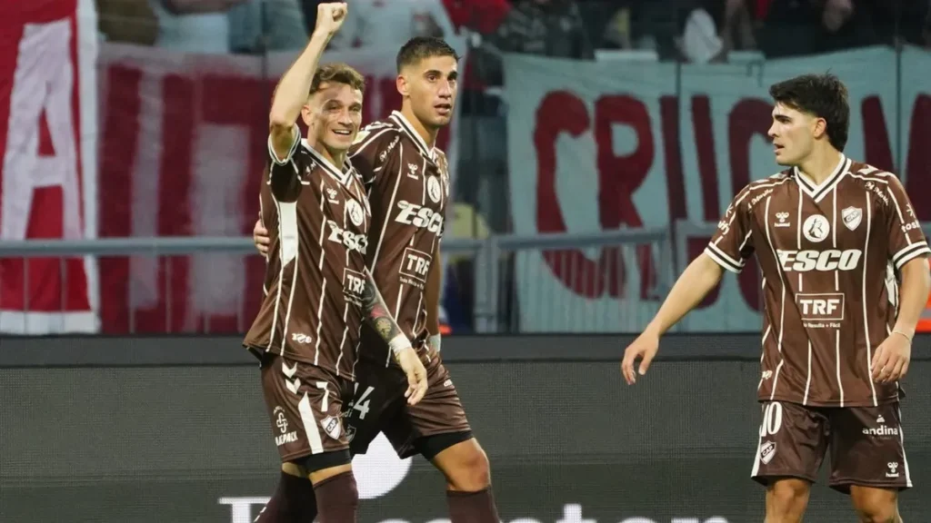 Platense venció a Huracán y se consagró campeón del Torneo Apertura