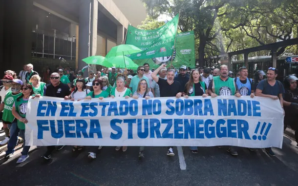 El Gobierno enfrenta una semana con movilizaciones masivas contra el ajuste