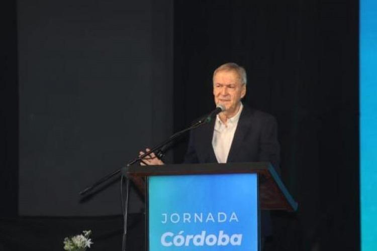 Definiciones: Juan Schiaretti renunció al PJ de Córdoba
