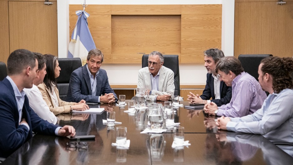 El escándalo Medicus, detrás de la caída de la mano derecha de Lugones