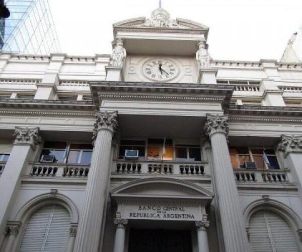 Las reservas del Banco Central cayeron en u$s74 millones