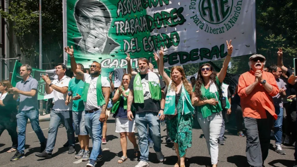 ATE logró que la Justicia le exija explicaciones al Gobierno por irregularidades en la sanción de la Ley Bases