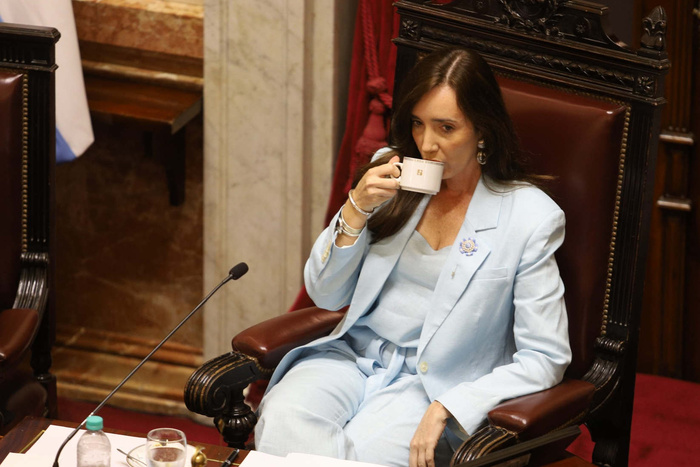 Villarruel se despachó contra Milei en las redes sociales: Si quiere recortar gastos, “ahorre en viajes y en la SIDE” 