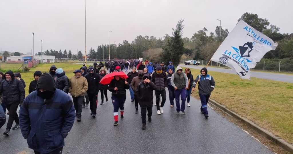 Trabajadores del Astillero Río Santiago continuarán con las medidas de fuerza por un aumento salarial de emergencia