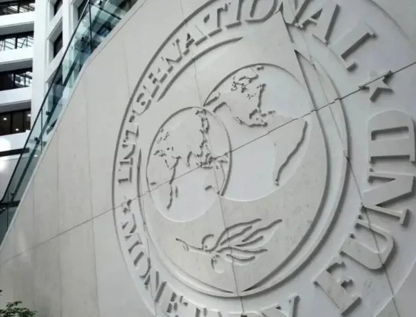 Cuando un país baja impuestos a las empresas, otros pagan la cuenta: La advertencia del FMI sobre la carrera tributaria global